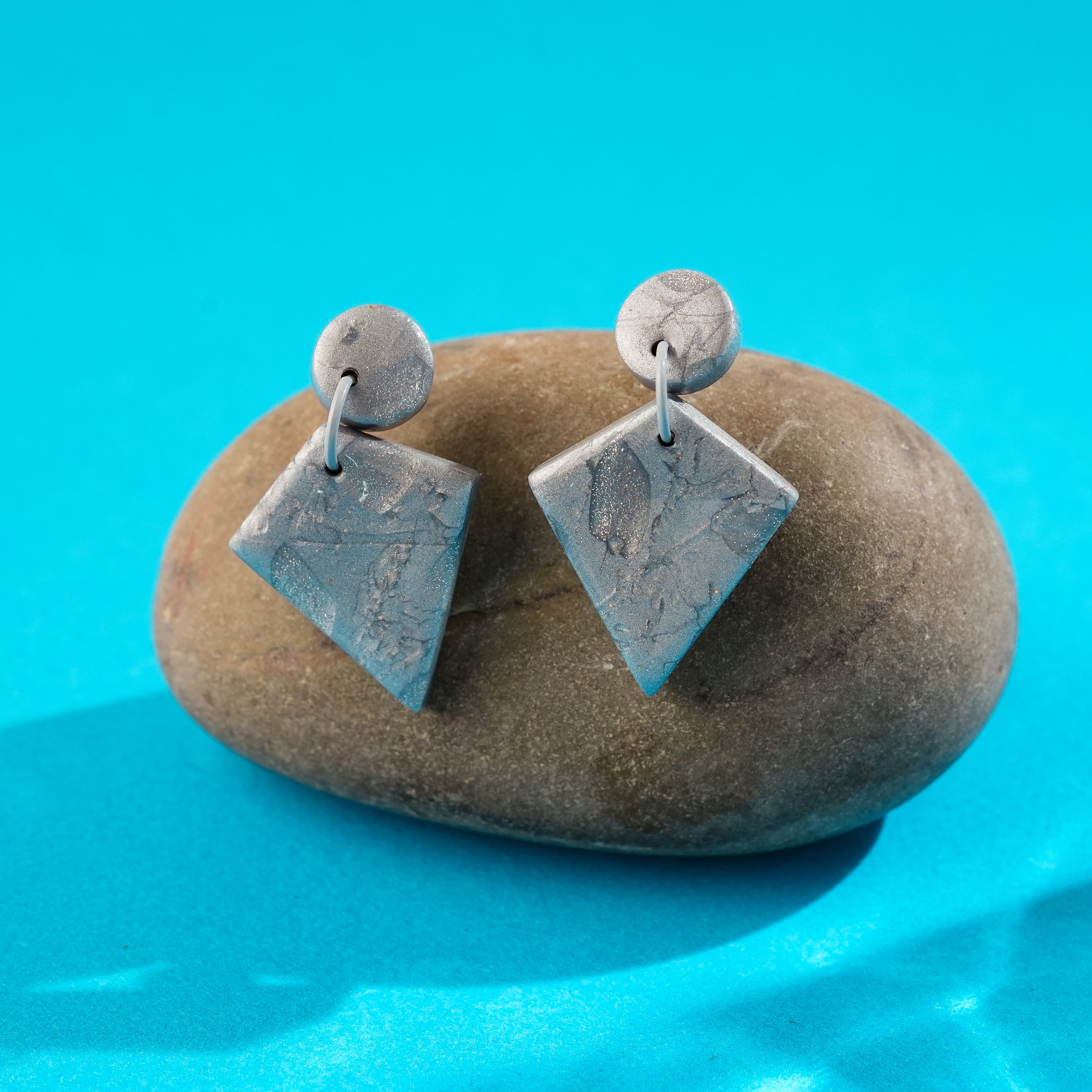 Gift everyday wear diamond stud earrings online – Radiant Bay